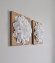 Load image into Gallery viewer, Floral Burlap Wall Decor Canvas Wall Set - Daisy Manor
