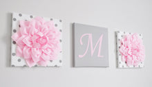Load image into Gallery viewer, Personalized Letter and Flower Canvas set - Daisy Manor