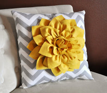 Load image into Gallery viewer, Mellow Yellow Throw Pillow - Daisy Manor
