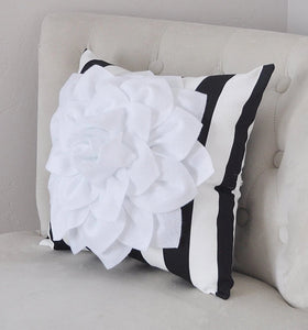 Decorative Pillow Stripes - Daisy Manor