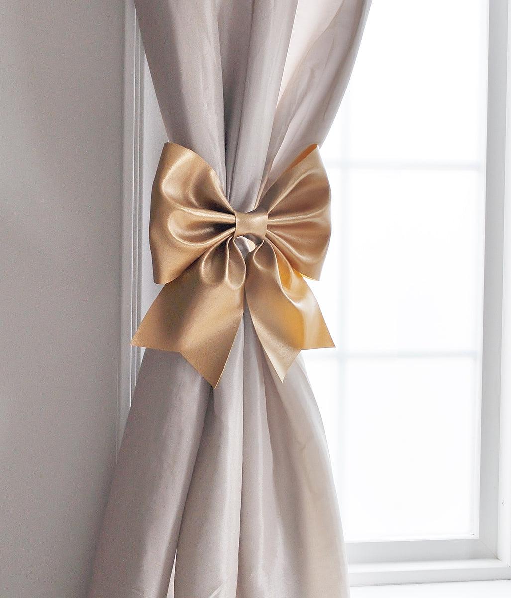 Gold Curtain Tie Backsnull