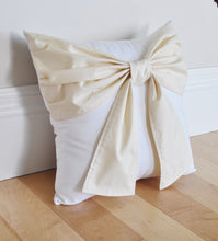 Load image into Gallery viewer, Ivory Bow on White Throw Pillow - Daisy Manor
