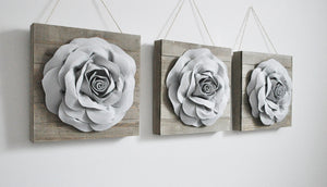 Three Grey Roses on Reclaimed Wooden Wall Plank Set - Daisy Manor