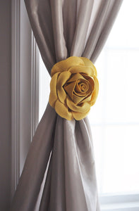 Mellow Yellow Rose Curtain Tieback - Daisy Manor