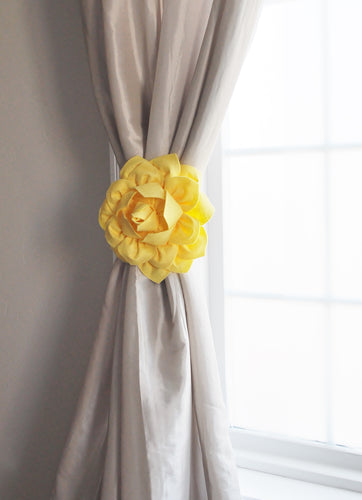 Yellow Dahlia Floral Curtain Tieback - Daisy Manor