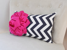 Load image into Gallery viewer, Chevron Lumbar Pillow - Daisy Manor
