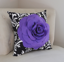 Load image into Gallery viewer, Decorative Pillow - Daisy Manor
