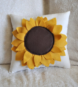 Sunflower Pillow - Daisy Manor