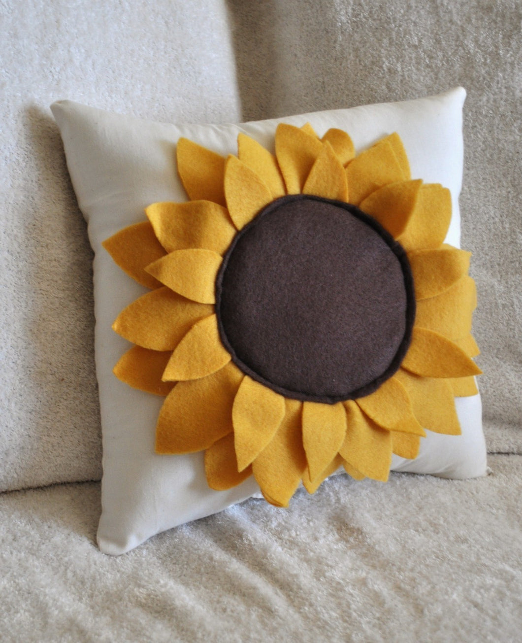 Sunflower Pillow - Daisy Manor