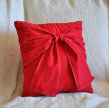 Load image into Gallery viewer, Ivory Bow Pillow - Daisy Manor
