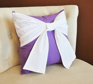 Lavender Bow Pillow - Daisy Manor