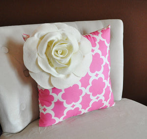 Lumbar Pillow and Wall Hanging Combo - Daisy Manor