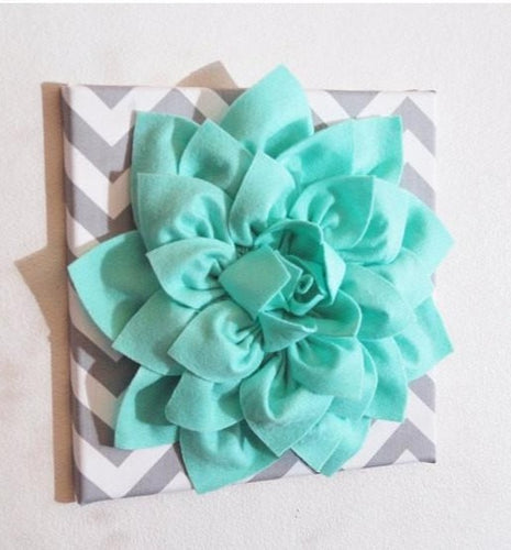 Dahlia flower on Zig Zag Art Canvas - Daisy Manor